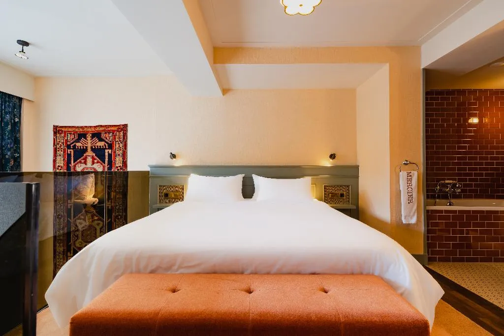 JUNIOR SUITE DUPLEX Room, Hotel Mercier, Amsterdam