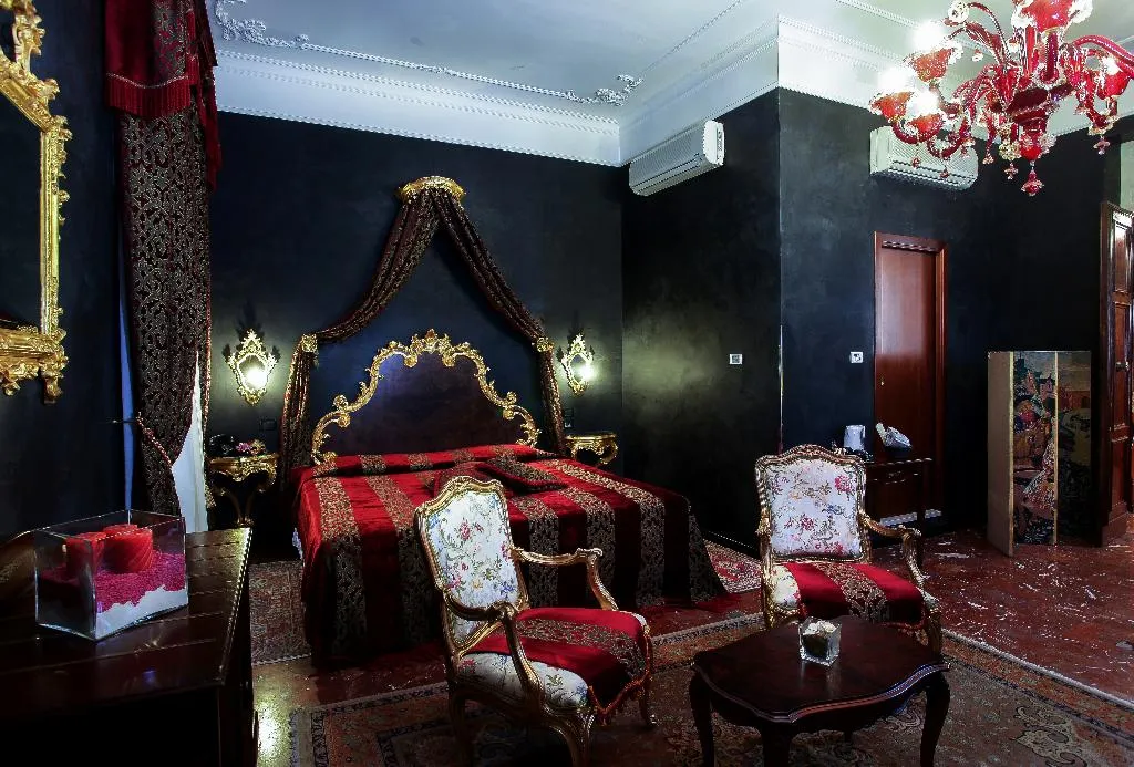 Room, Ca Alvise, Venice