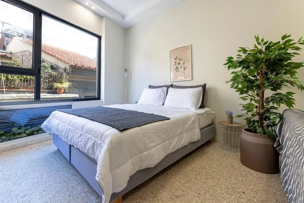 FAMILY ROOM TWO BEDROOMS Room, Athens Smart Apartments, Athens