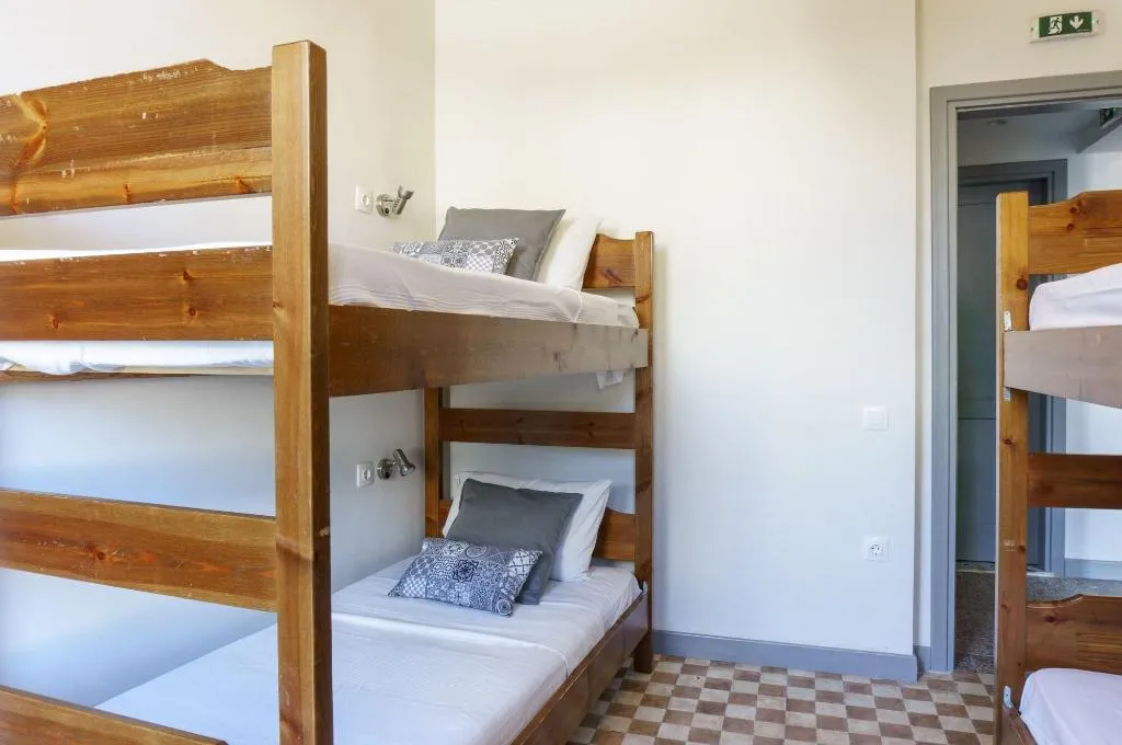 Room, Dioskouros, Athens