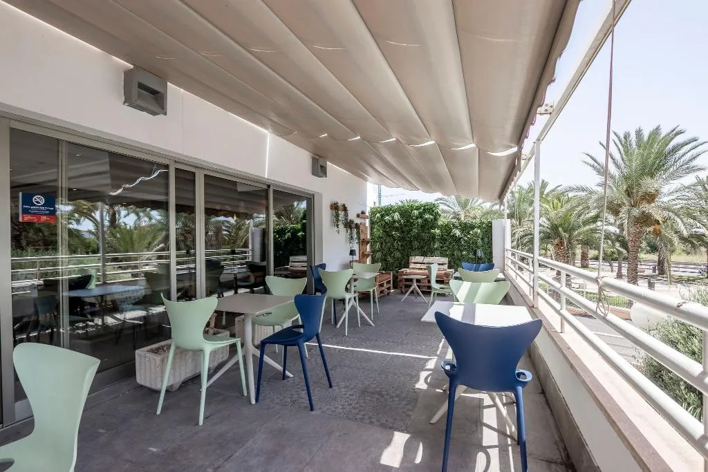 Terrace, Travelodge Alicante Puerto, Costa Blanca