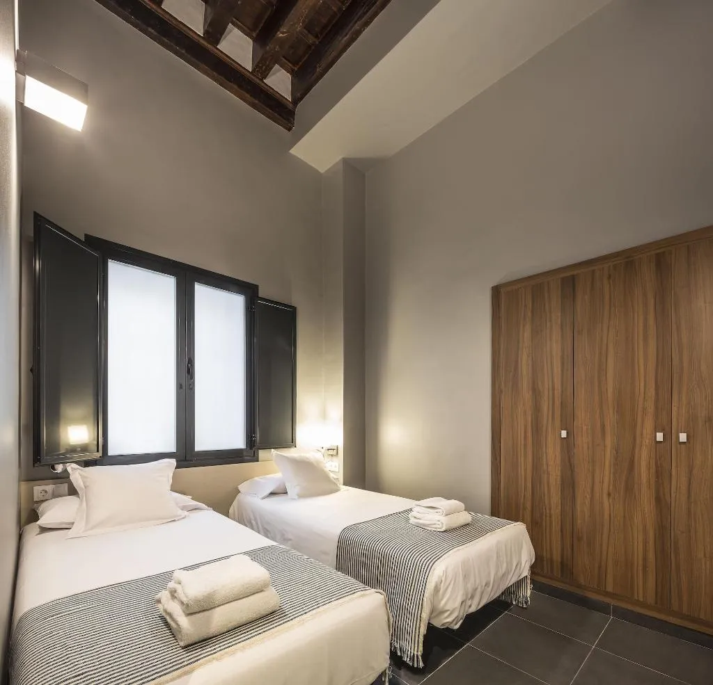 Room, Catalina Suites San Nicolas 3*, Valencia