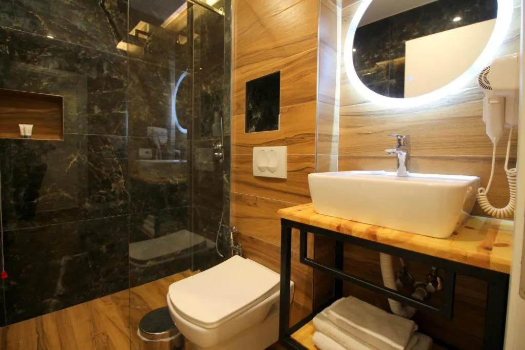 TRIPLE ONE BED Room, Havana, Southern Albania
