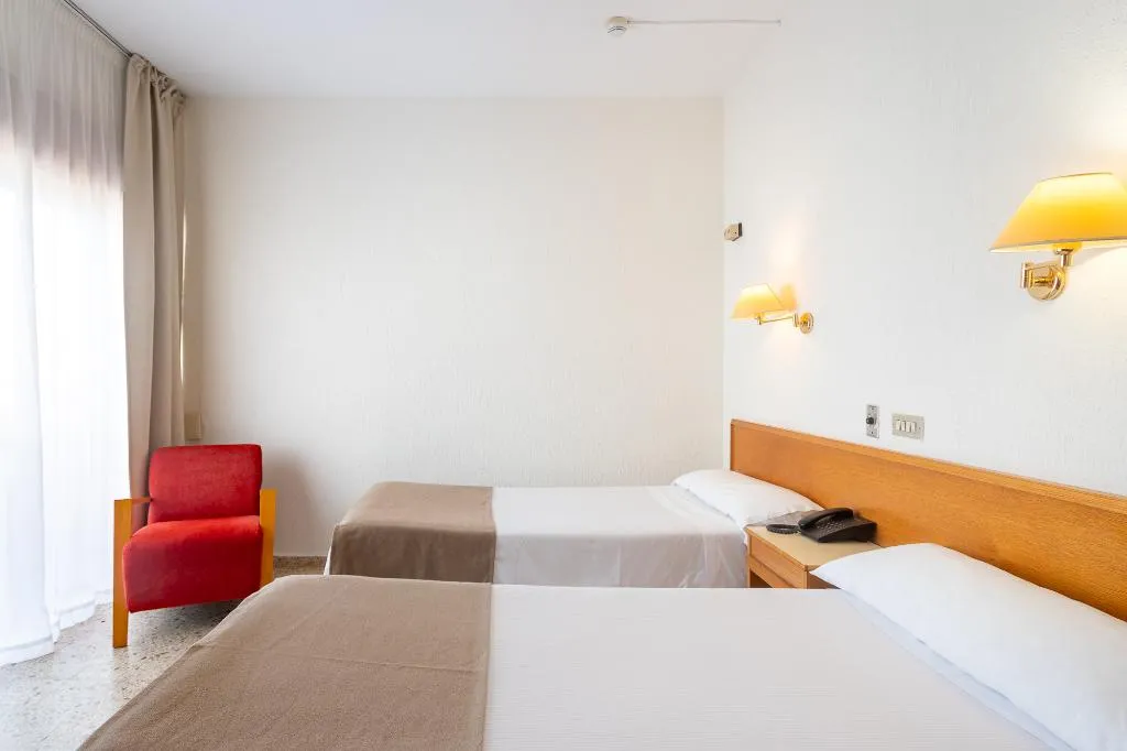 Double or Twin CAPACITY 2 Room, Leuka, Costa Blanca