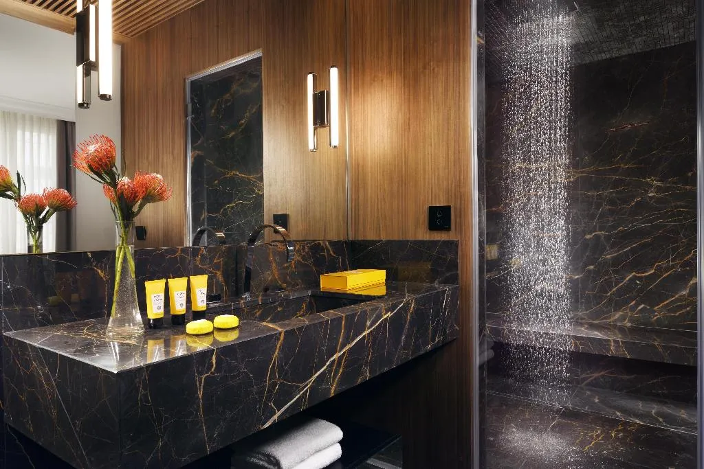 Room, The First Dolce, Rome