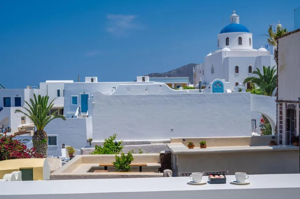 General view, La Madeleine Oia, Santorini