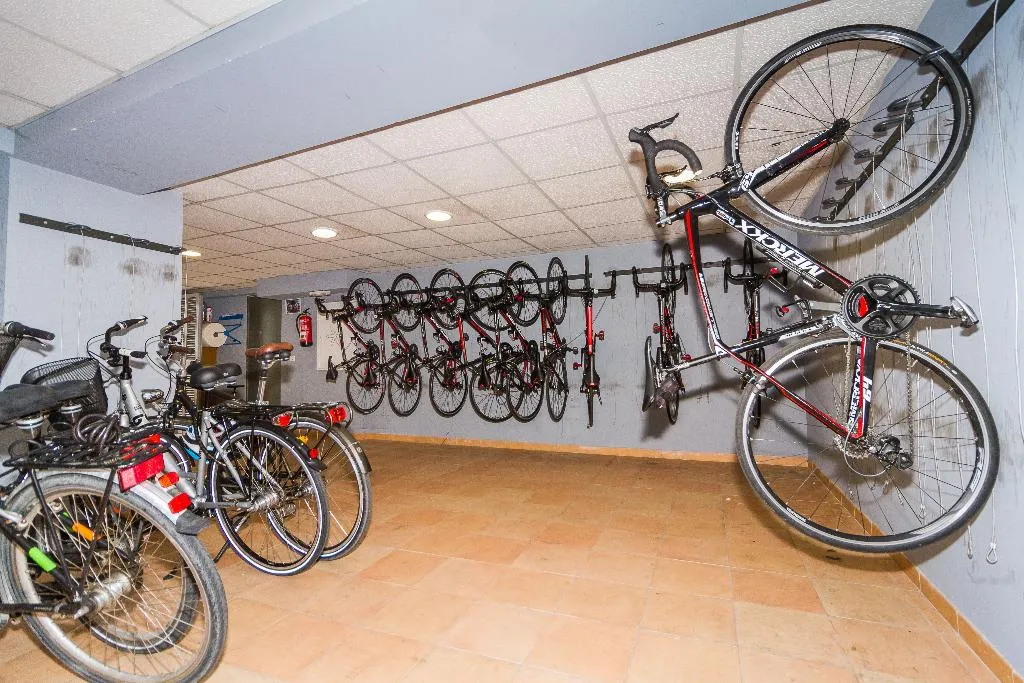 Sports and Entertainment, Eix Alcudia Hotel +18, Majorca