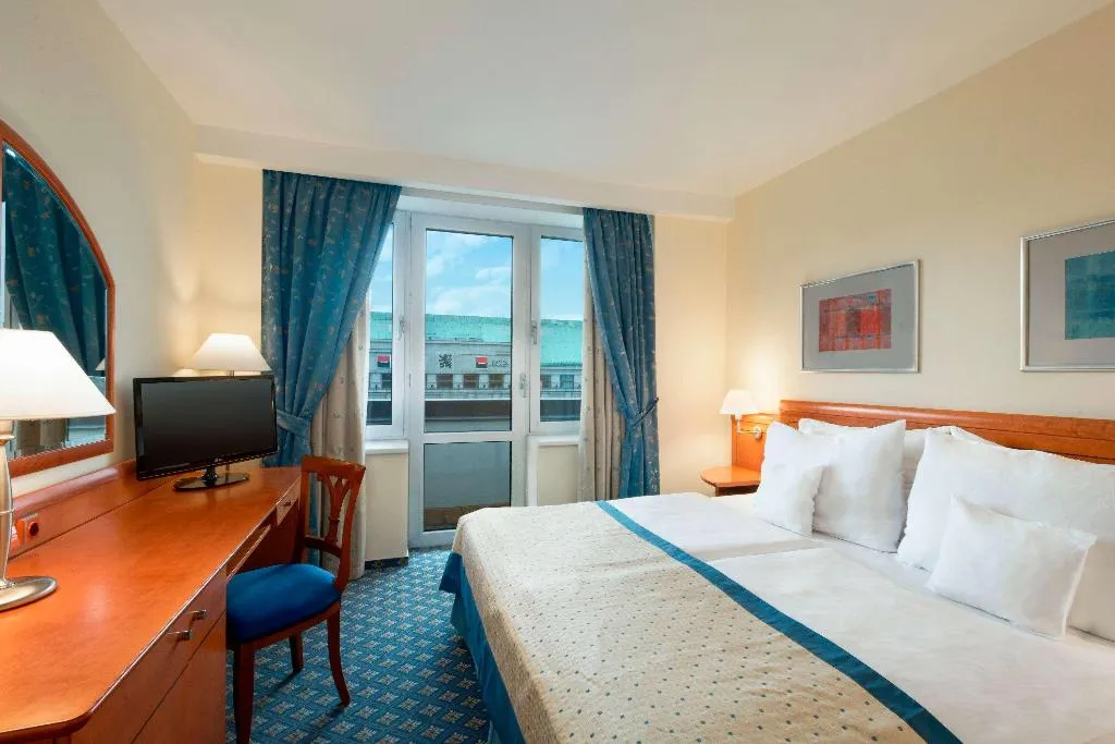 DOUBLE CAPACITY 3 Room, Ramada Prague City Centre, Prague