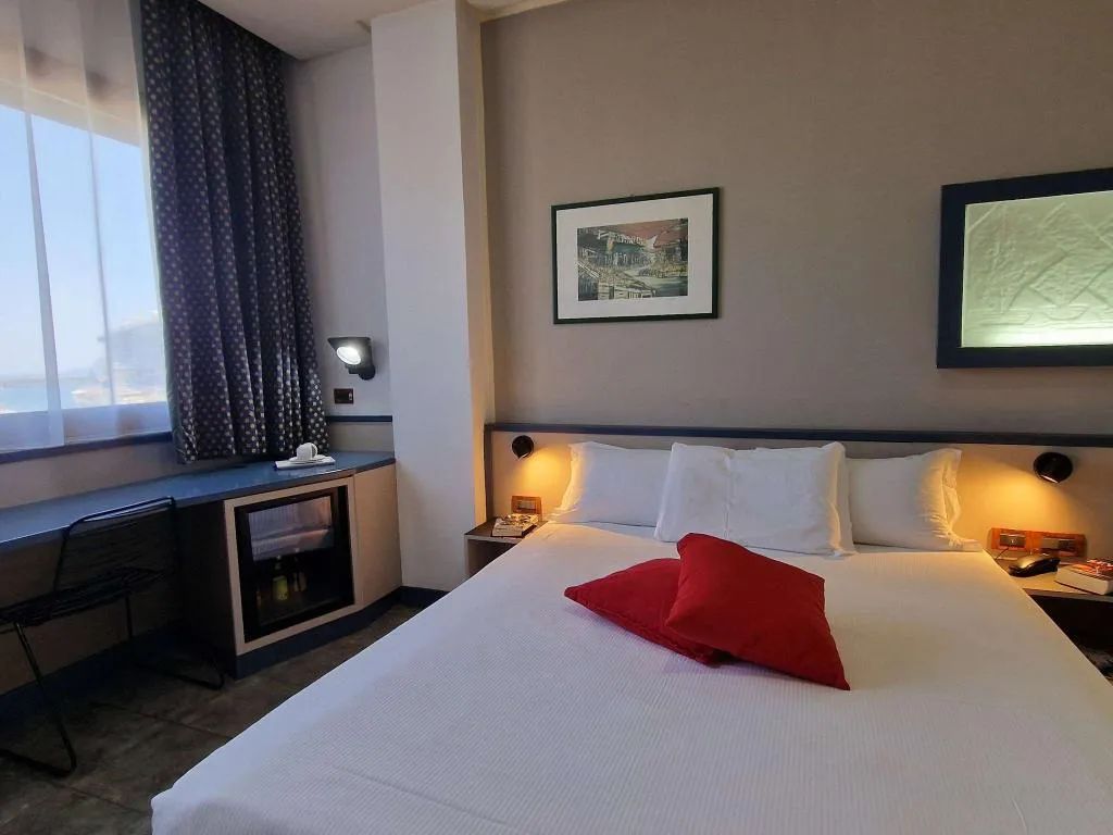 DOUBLE HARBOUR VIEW Room, Hotel President Palermo, Palermo