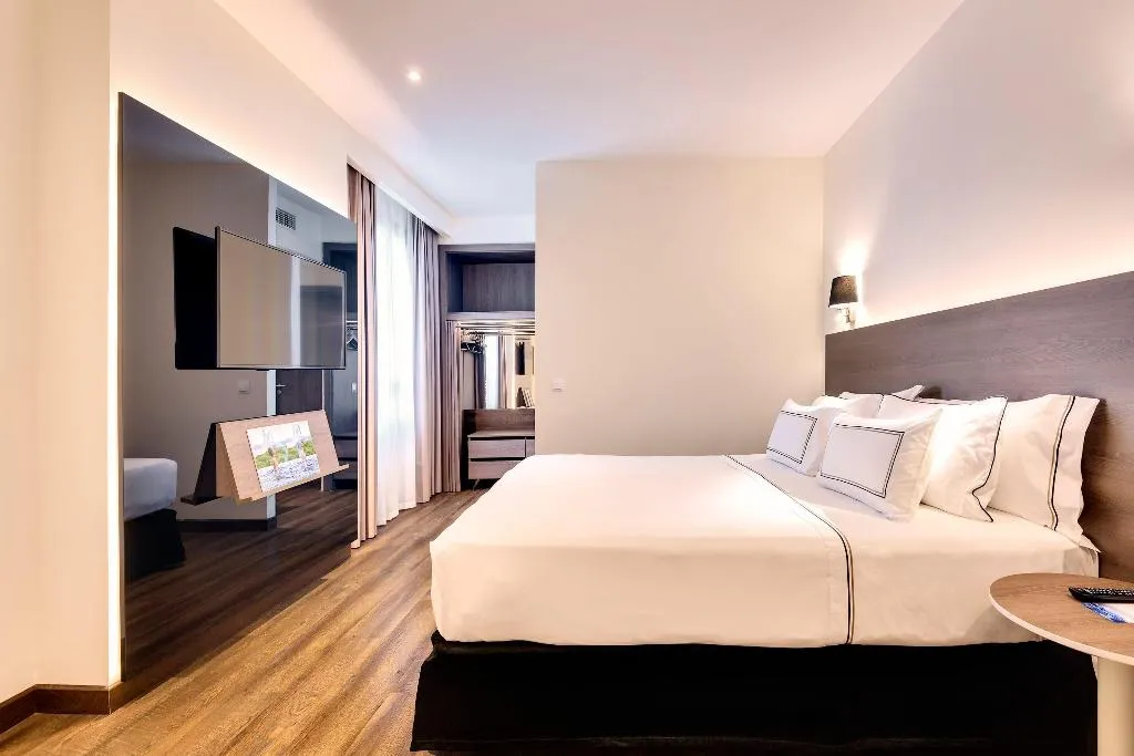 Double or Twin PREMIUM Room, Melia Madrid Serrano, Madrid