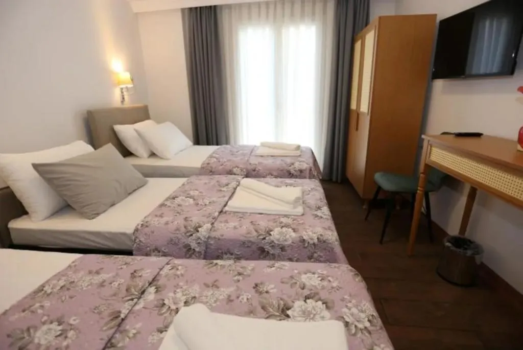 TRIPLE STANDARD Room, Ataçeşme Otel, Izmir
