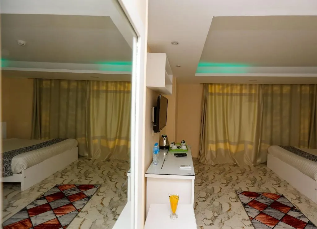 Room, Turquoise Pyramids Hotel, Cairo