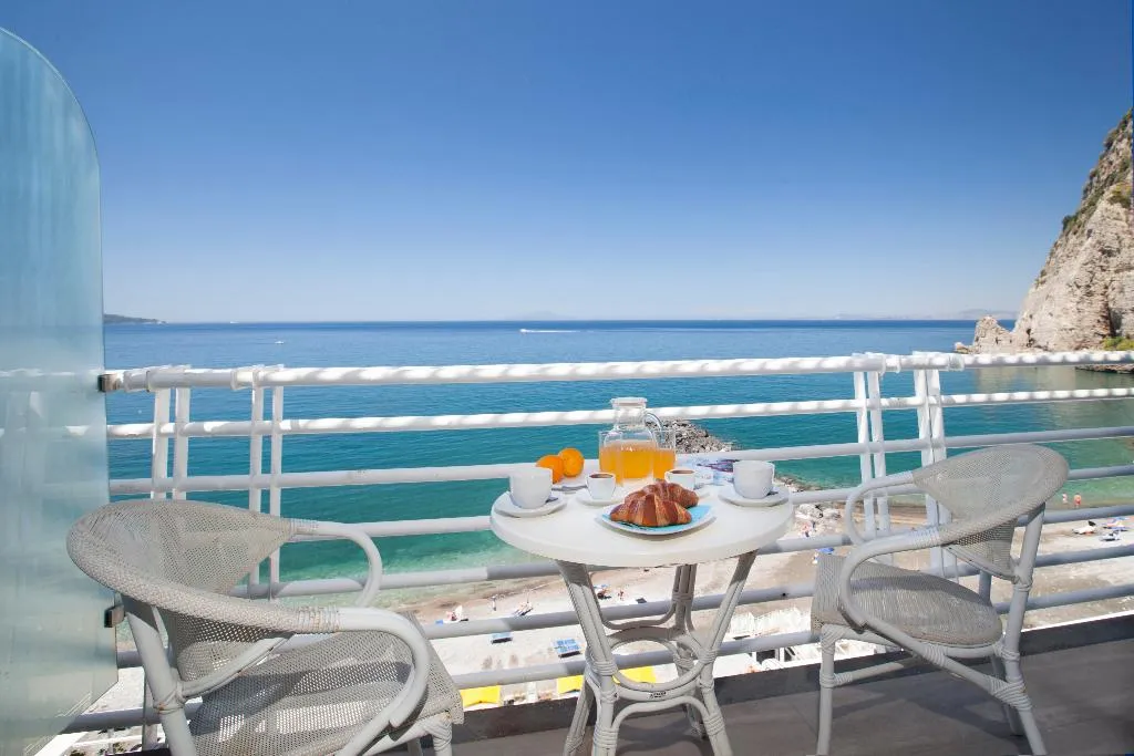 DOUBLE SEA VIEW WITH BALCONY Room, Alimuri Bay Resort, Naples