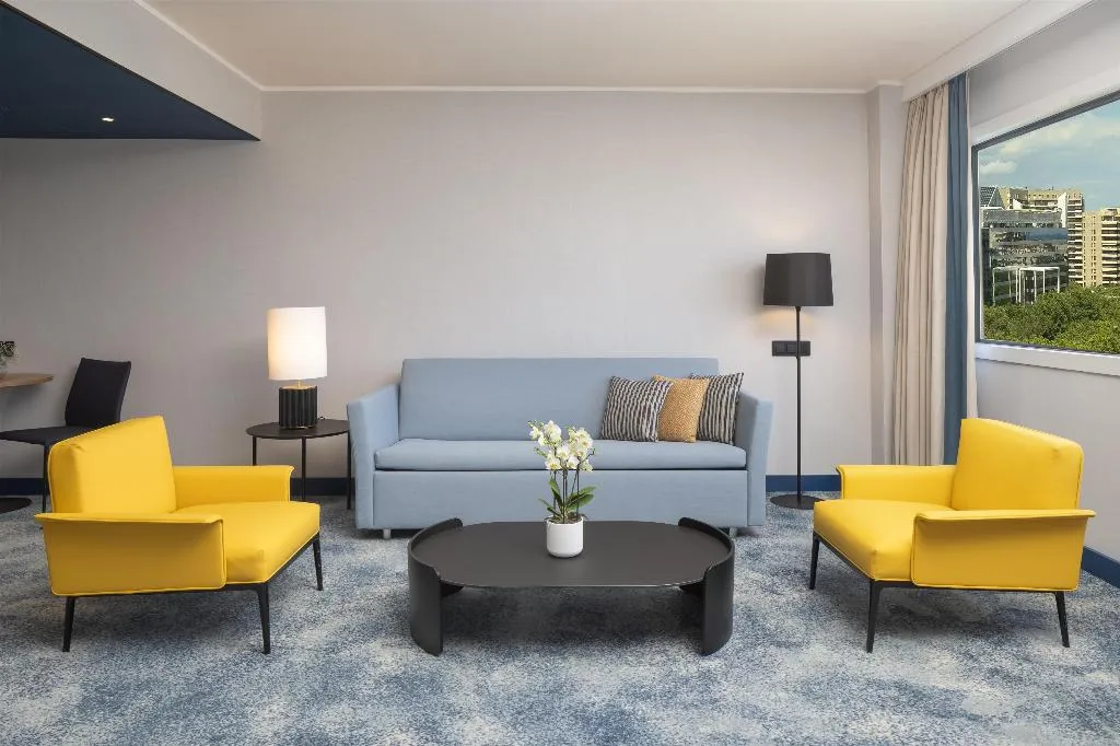 SUITE KING SIZE BED Room, Hilton Barcelona, Barcelona