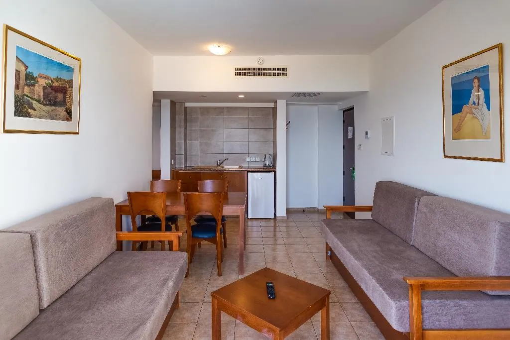 APARTMENT LAND VIEW Room, Tetyk Hotel Apts, Cyprus