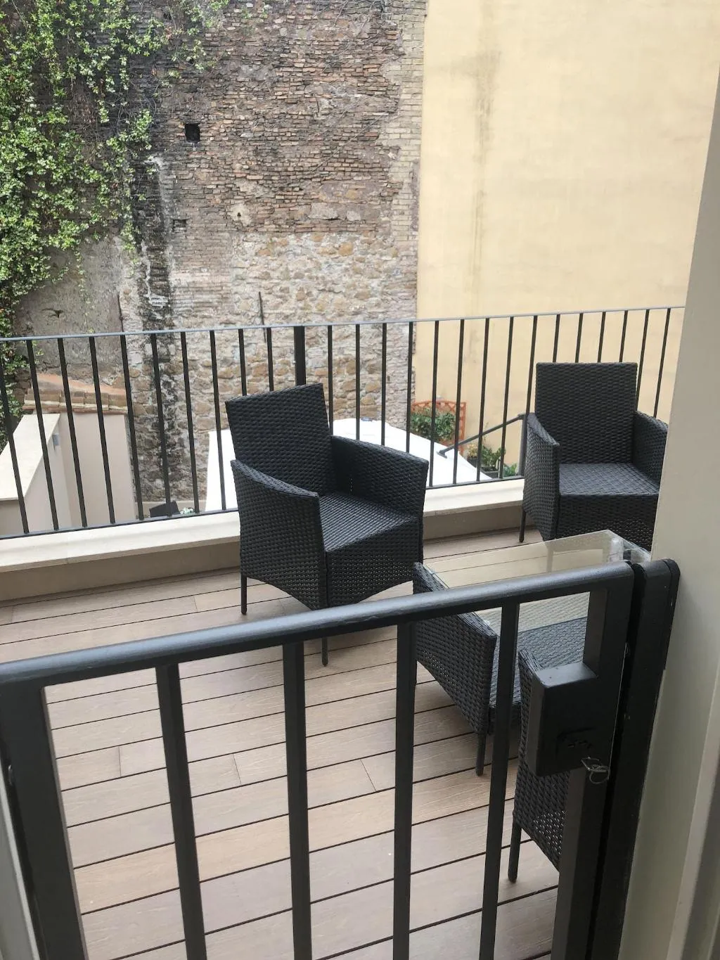 Room, Magia A Trilussa, Rome