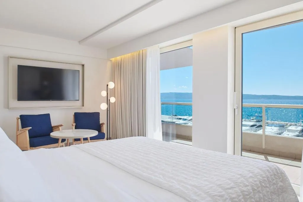 DOUBLE SEA VIEW KING BED Room, Le Meridien Lav Split, Split