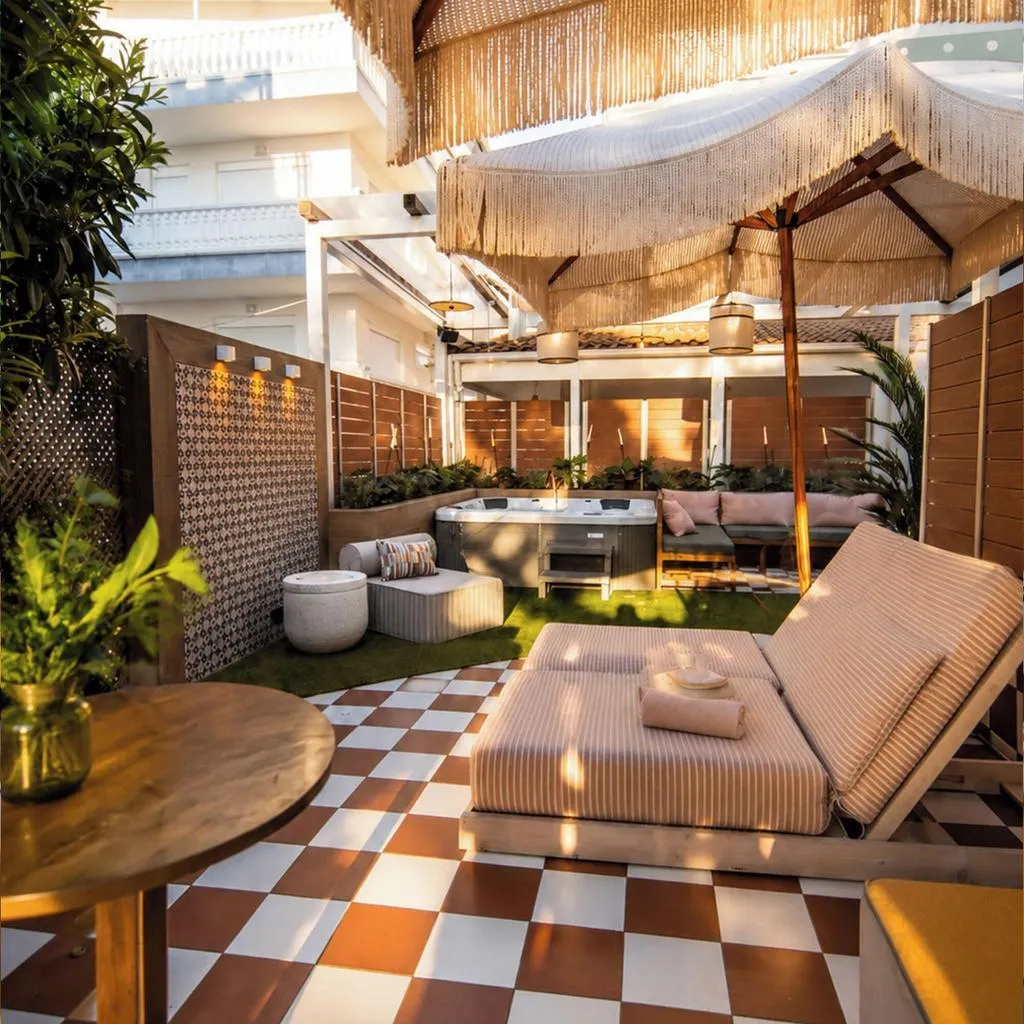 Sports and Entertainment, Elle Rooms & Suites, Thessaloniki