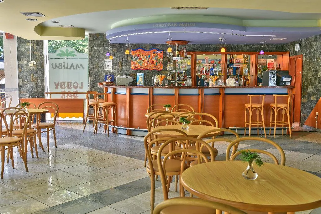 Lobby, Malibu, Varna