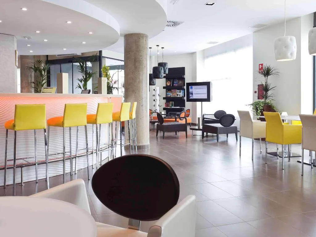 Bar, Novotel Suites Malaga Centro, Costa Del Sol