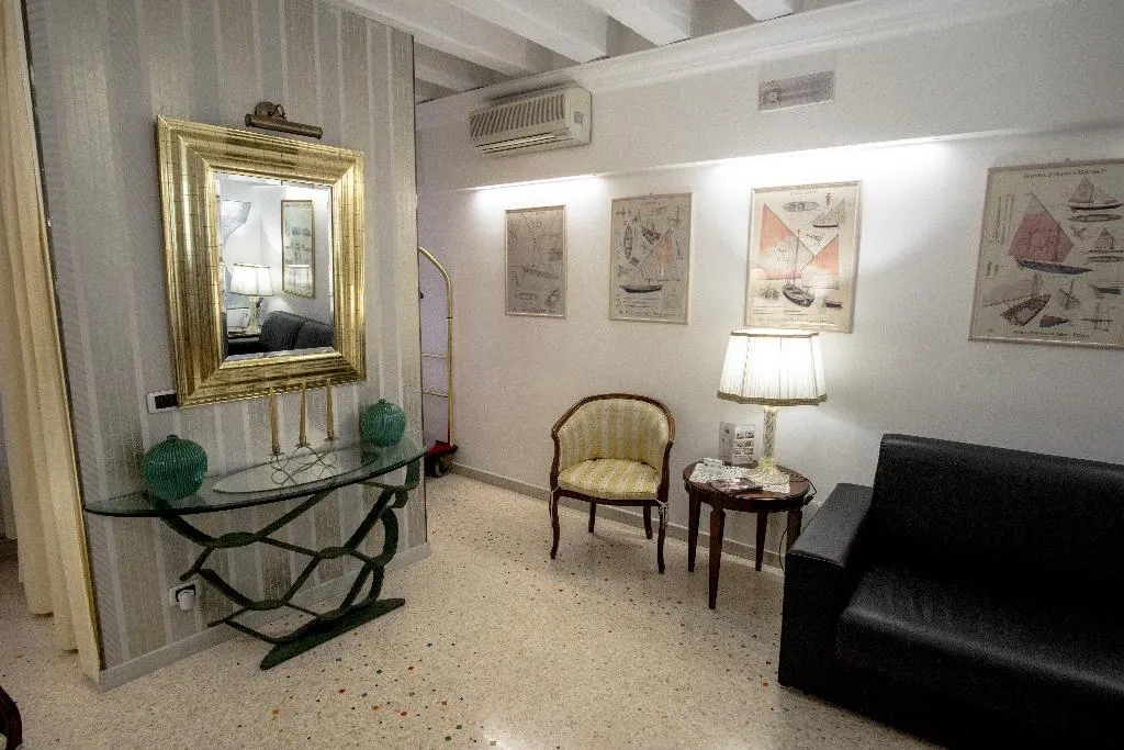 Lobby, Antigo Trovatore, Venice