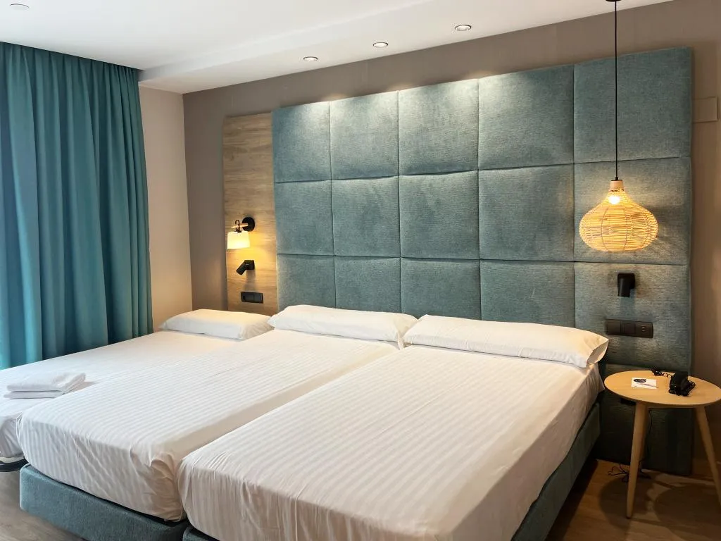 DOUBLE SUPERIOR Room, Sercotel Maya Alicante, Costa Blanca