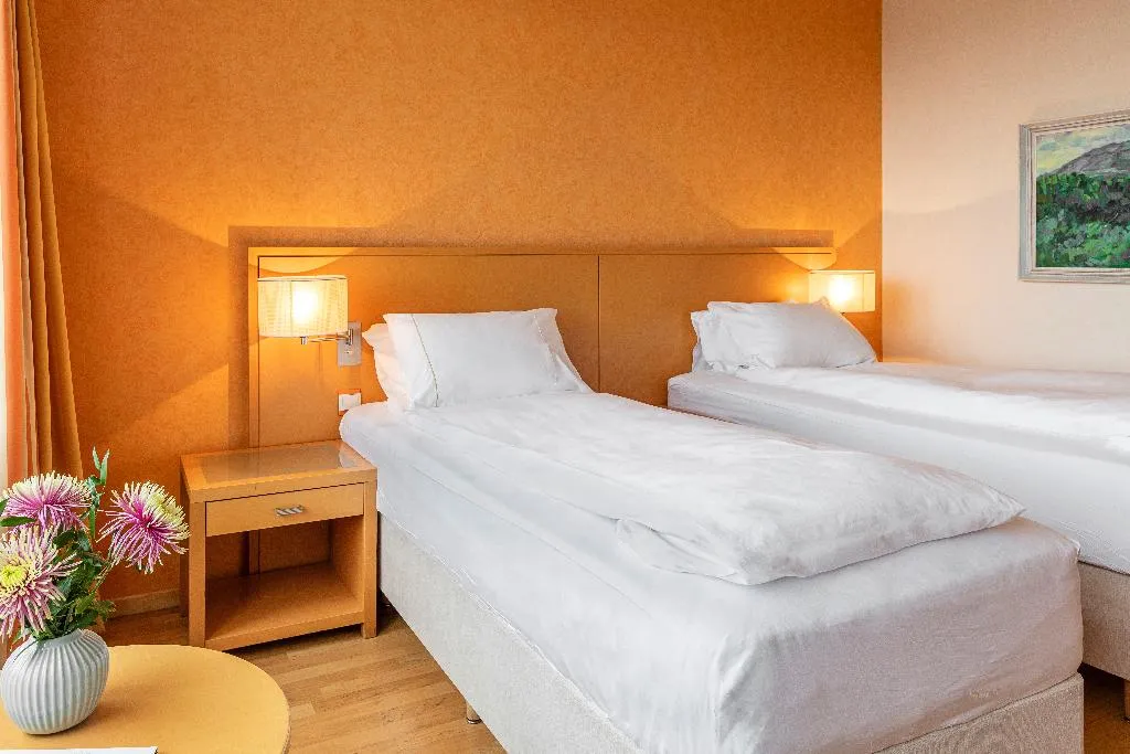 TWIN STANDARD Room, Radisson Blu Saga Hotel, Reykjavik, Reykjavik
