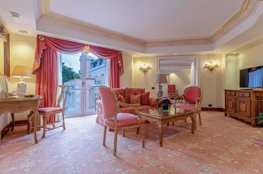SUITE KING SIZE BED Room, Olissippo Lapa Palace, Lisbon