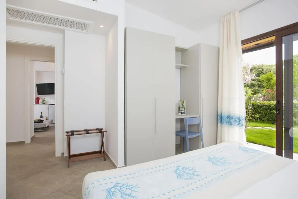 SUITE TWO BEDROOMS TWO BATHROOMS Room, Cormoran Hotel & Residence, Cagliari