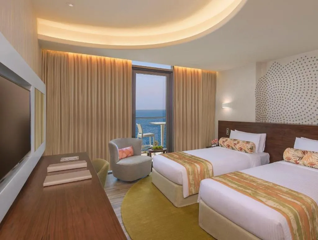Double or Twin PARTIAL SEA VIEW Room, The Retreat Palm Dubai MGallery by Sofitel, Dubai