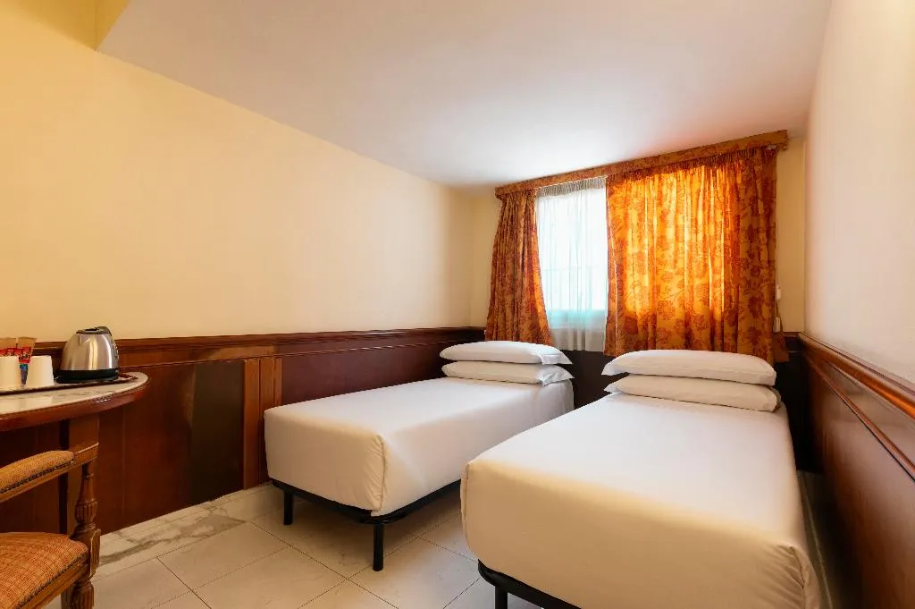 SUITE SUPERIOR Room, Hiberia, Rome