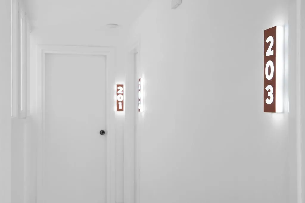 Room, Nama, Mykonos