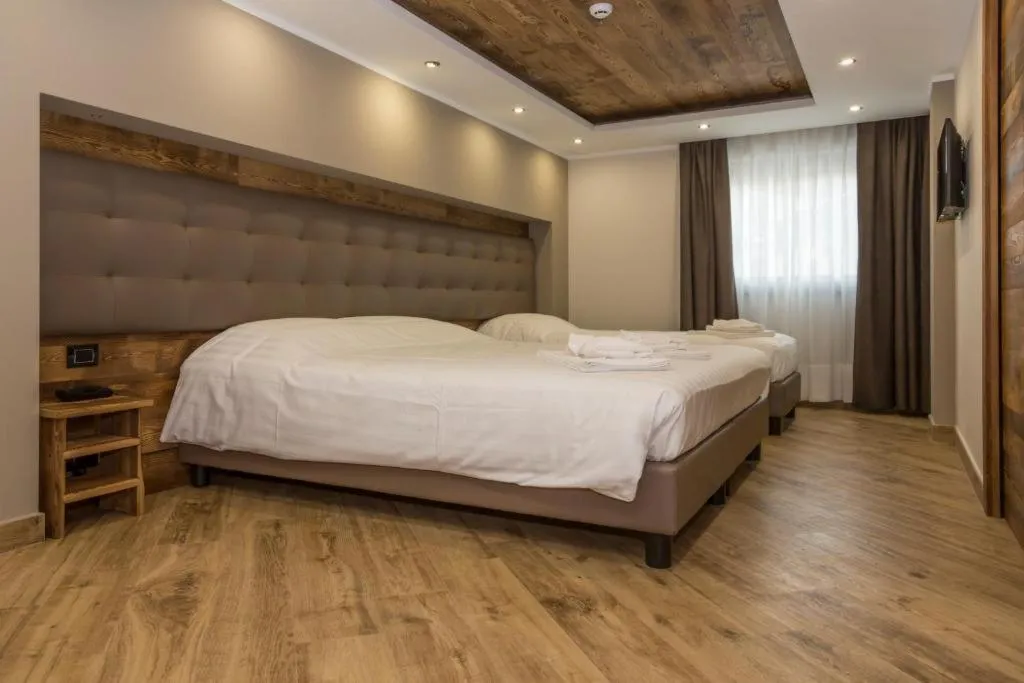 TRIPLE WITH BALCONY Room, Hotel K2, Milan