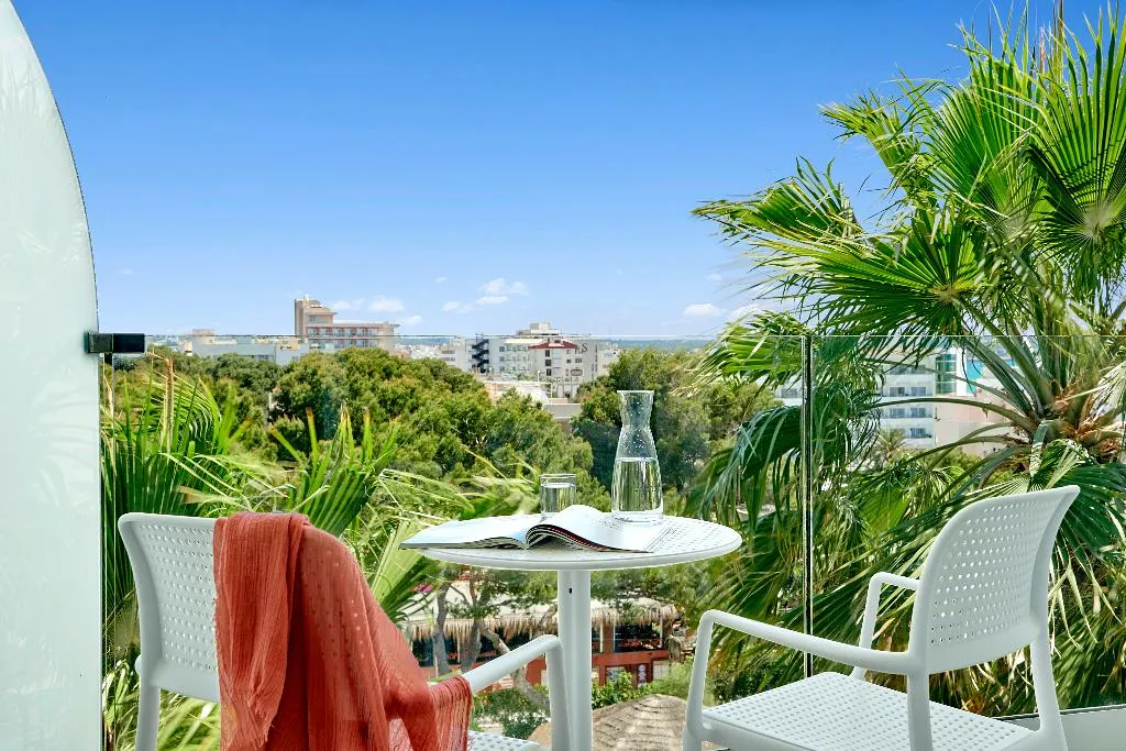 Double or Twin STANDARD Room, Iberostar Waves Cristina, Majorca