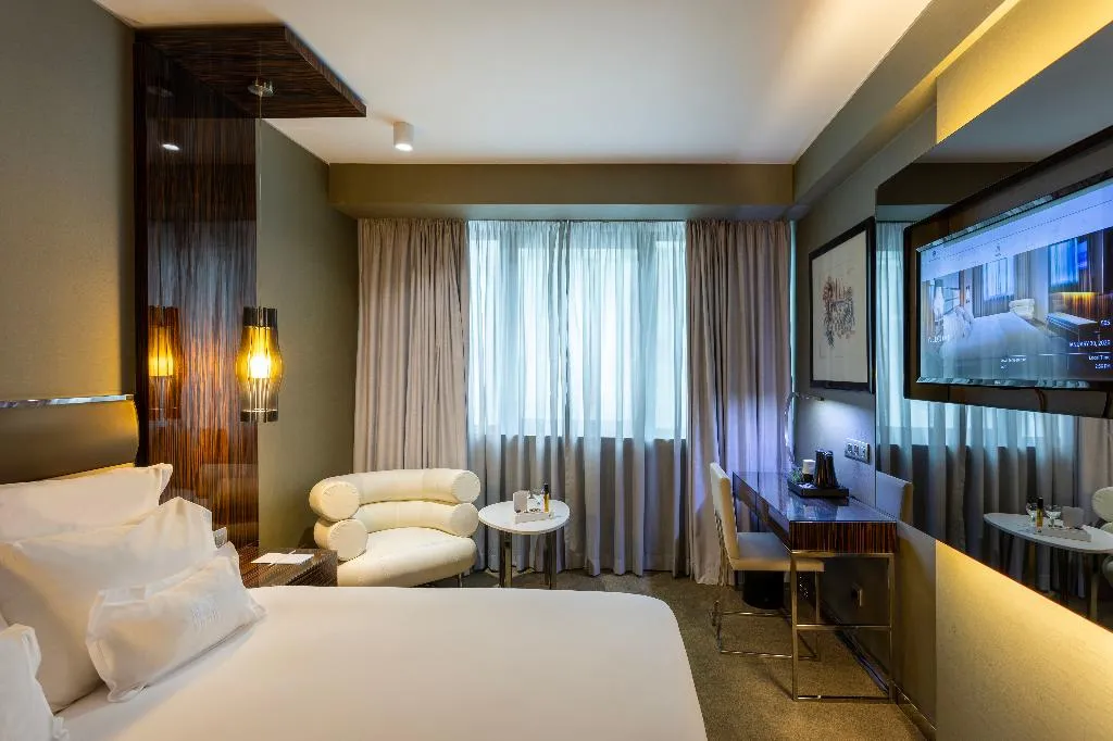 SINGLE DELUXE PREMIER Room, Altis Grand Hotel, Lisbon