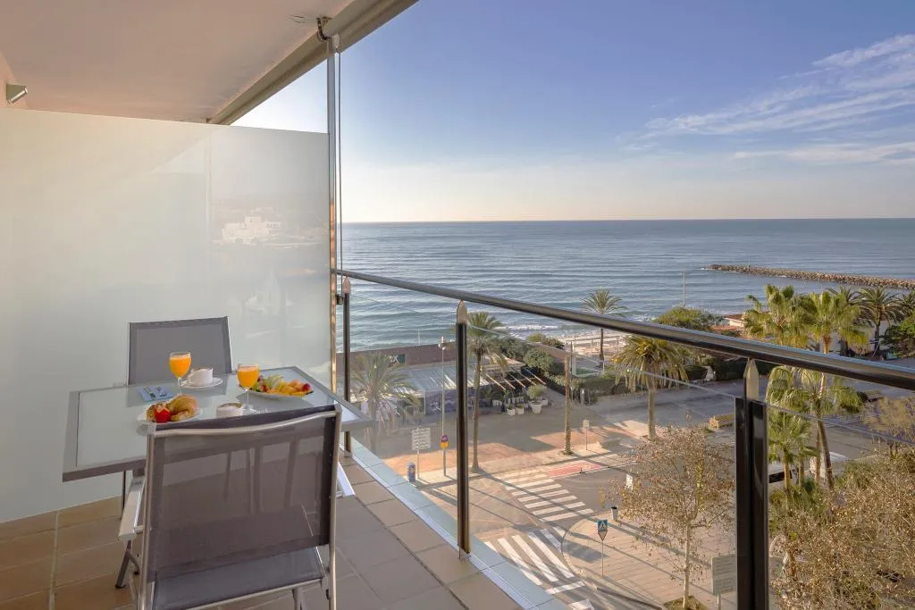 DOUBLE SINGLE USE SIDE SEA VIEW Room, Calipolis, Costa Brava