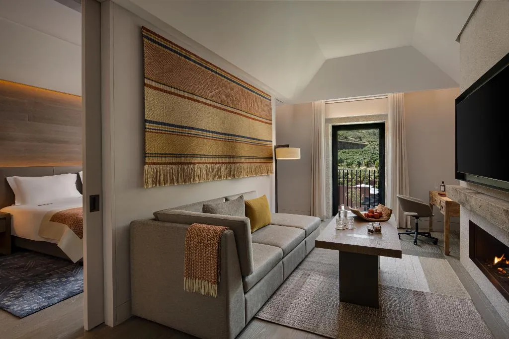 SUITE DELUXE Room, Six Senses Douro Valley, Porto