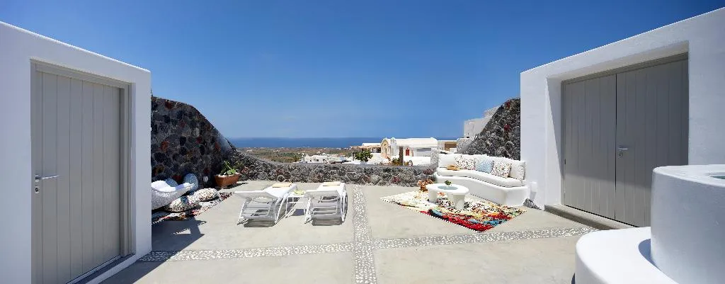 General view, Mellow Luxury Cave, Santorini
