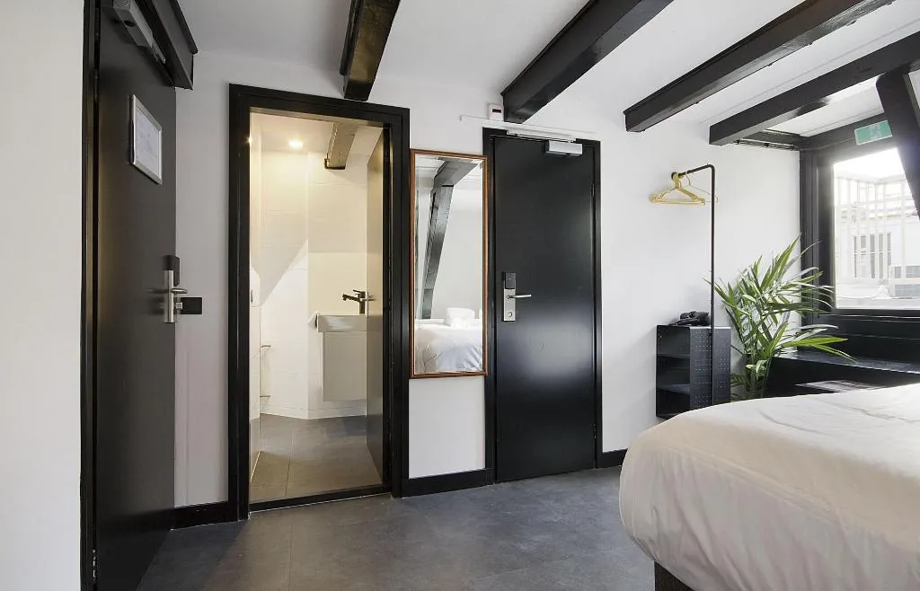 Room, Mr. Monkey Amsterdam, Amsterdam