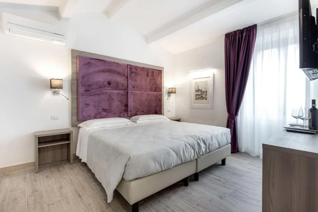 Room, Apollo Guest House, Florence