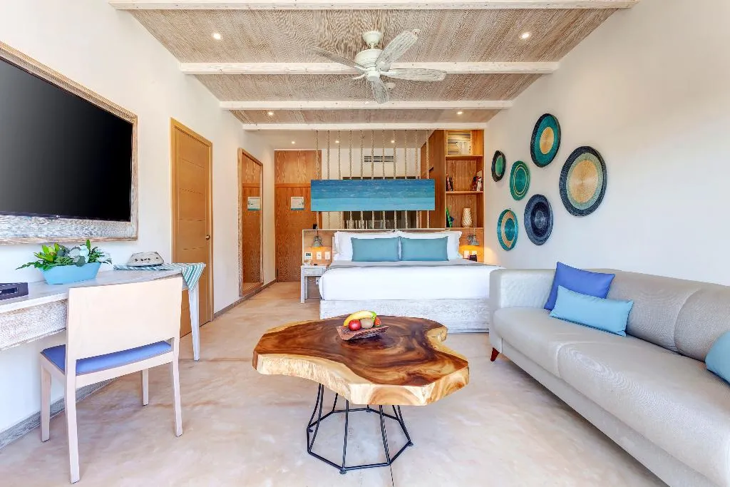 JUNIOR SUITE DELUXE POOL VIEW Room, Mystique Holbox by Royalton, A Tribute Portfolio, Cancun Area