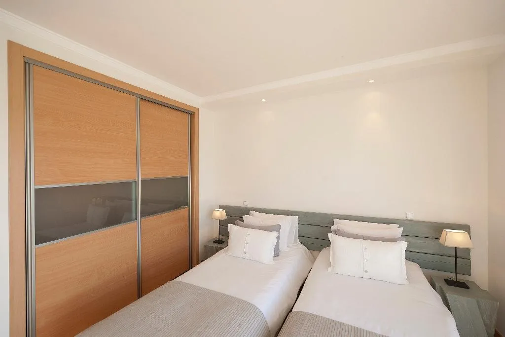 VILLA CAPACITY 4 TWO BEDROOMS Room, Sunset Village by Flagworld, Algarve