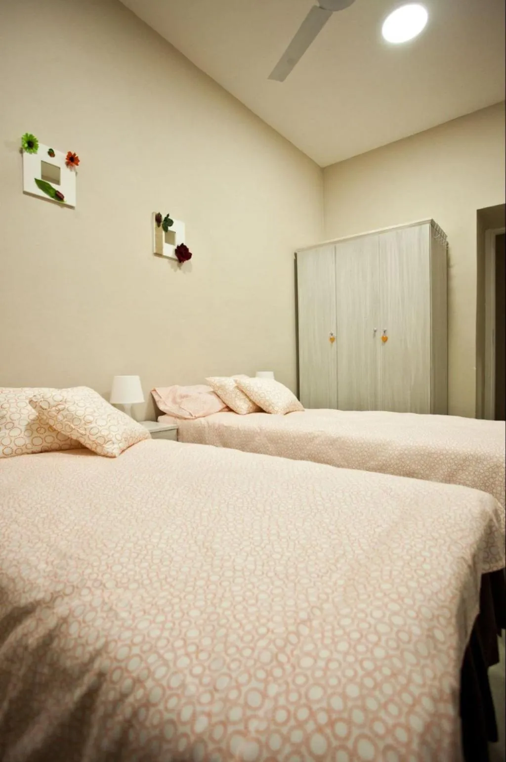 Room, B&B Cara Napoli, Naples