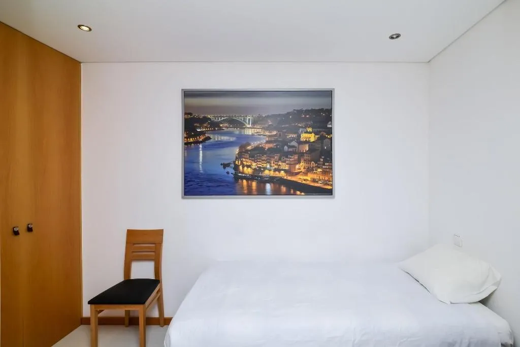 Room, Reis De Gaia, Porto