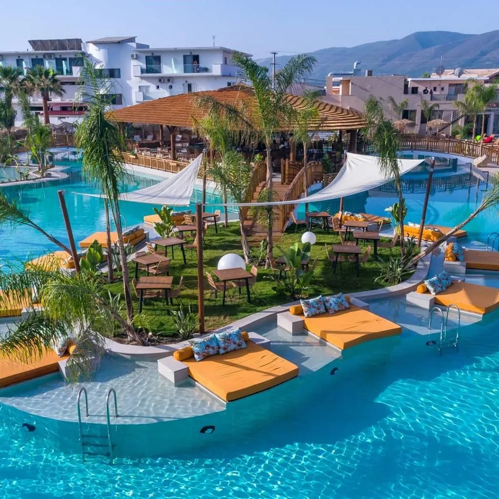 Pool, Letsos, Zante