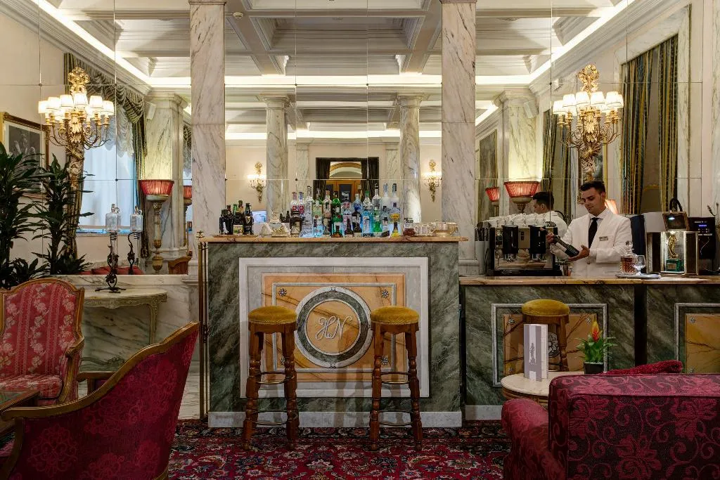 Bar, Nazionale, Rome
