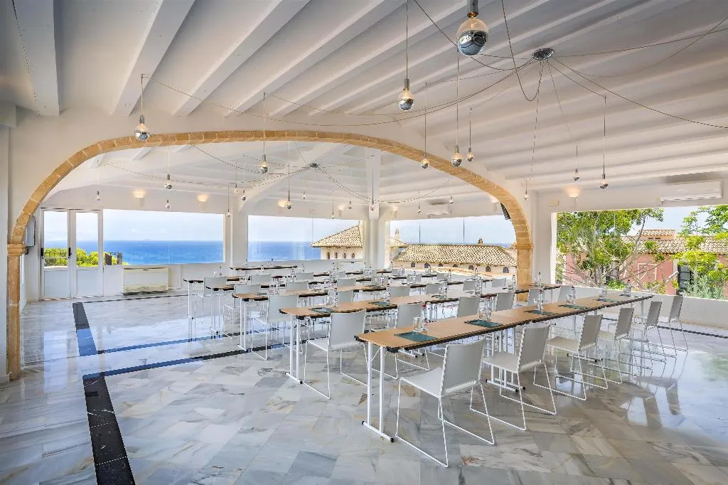 Conferences, Occidental Pueblo Acantilado, Costa Blanca