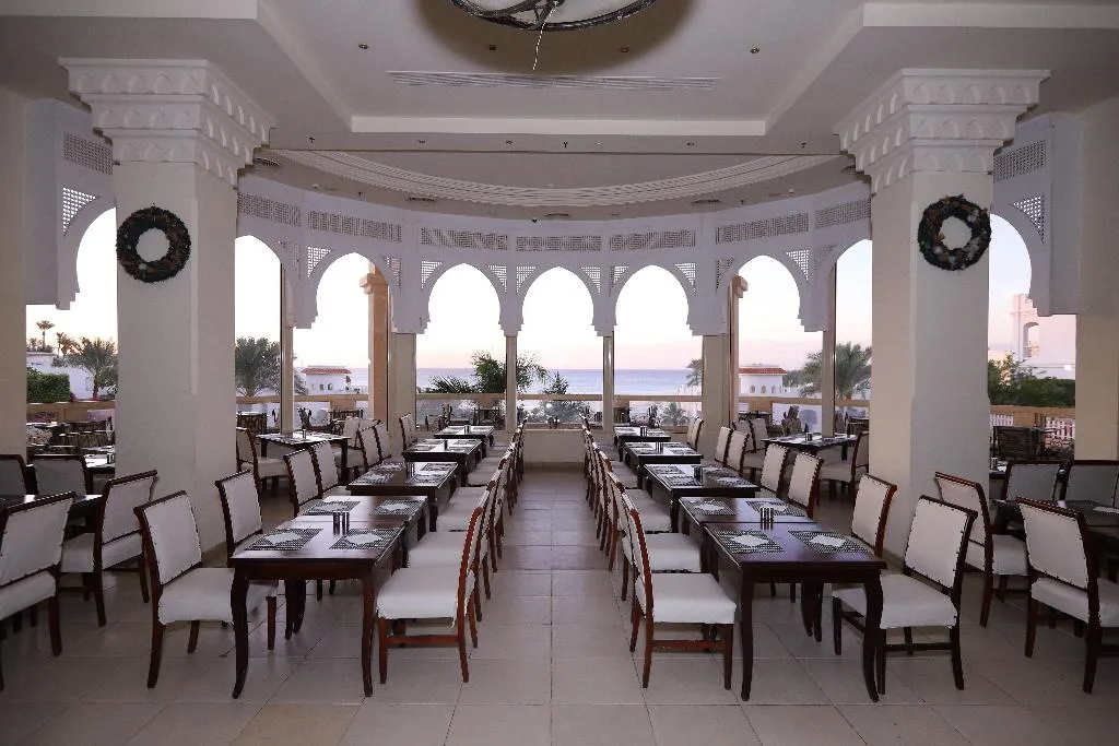 Restaurant, Continental Plaza Beach, Red Sea Riviera