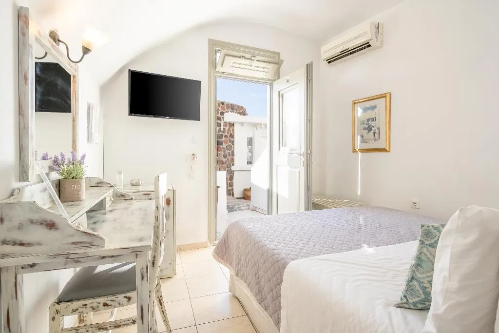 Double or Twin STANDARD Room, Mathios Village, Santorini