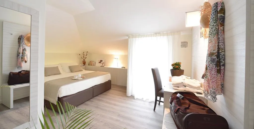 DOUBLE STANDARD Room, Hotel Negresco, Venice